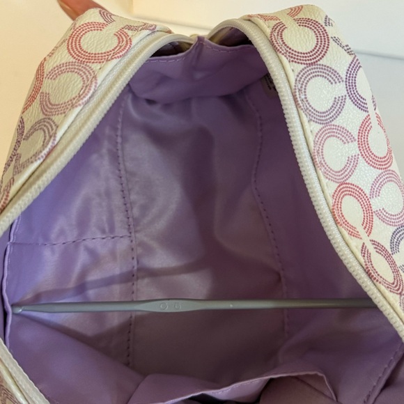 Coach Signature Cosmetic Bag Pouch White Pink Purple Multi-winner HP - Picture 8 of 14